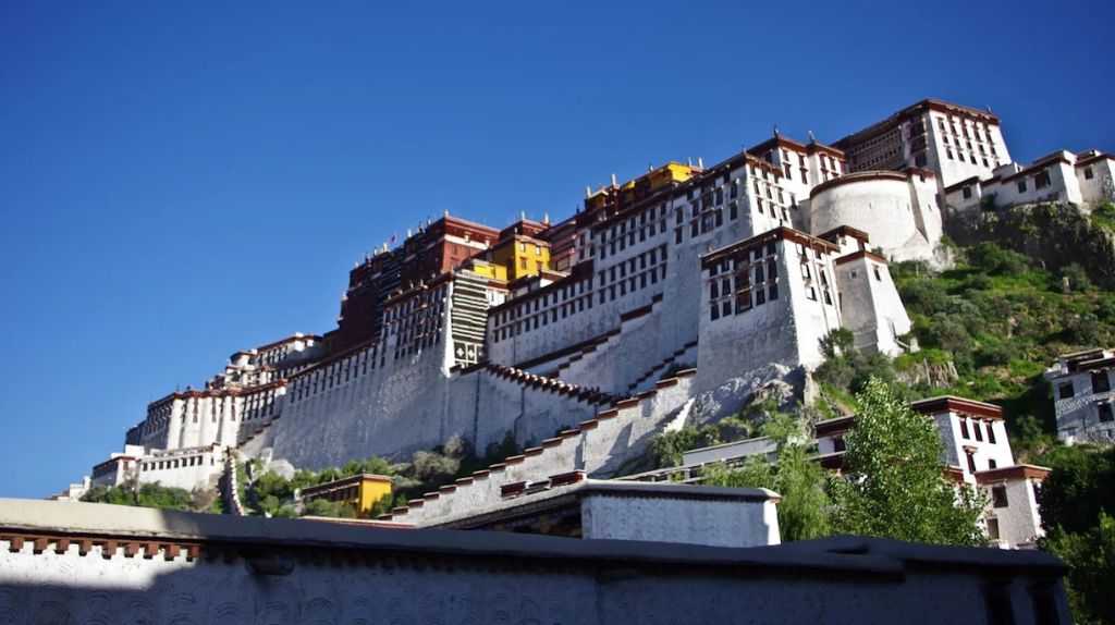 Chiêm ngưỡng kiến trúc độc đáo cung điện Potala