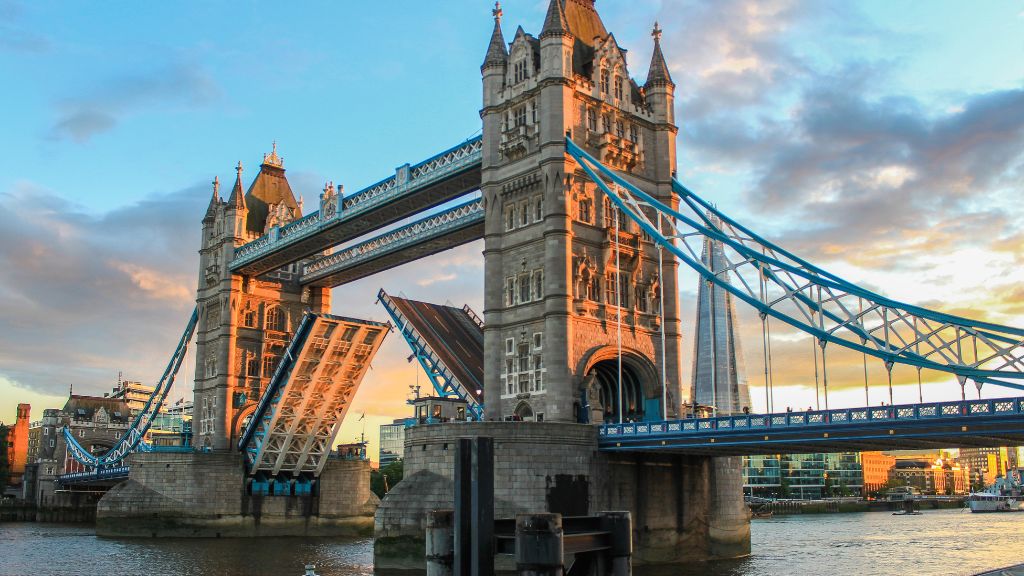 Du lịch Vương Quốc Anh: Cầu tháp London (Tower Bridge)