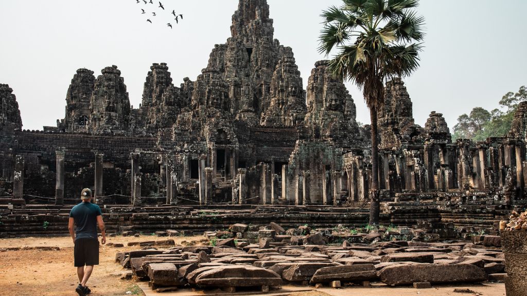 Angkor Thom kì vĩ