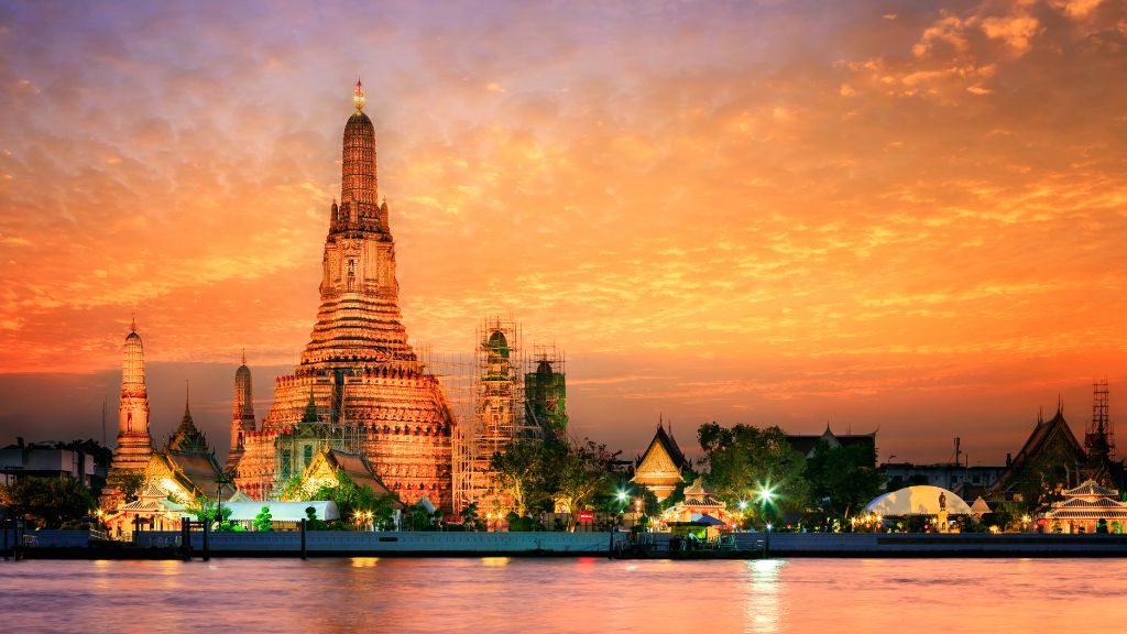 Hoàng hôn trên chùa Wat Arun