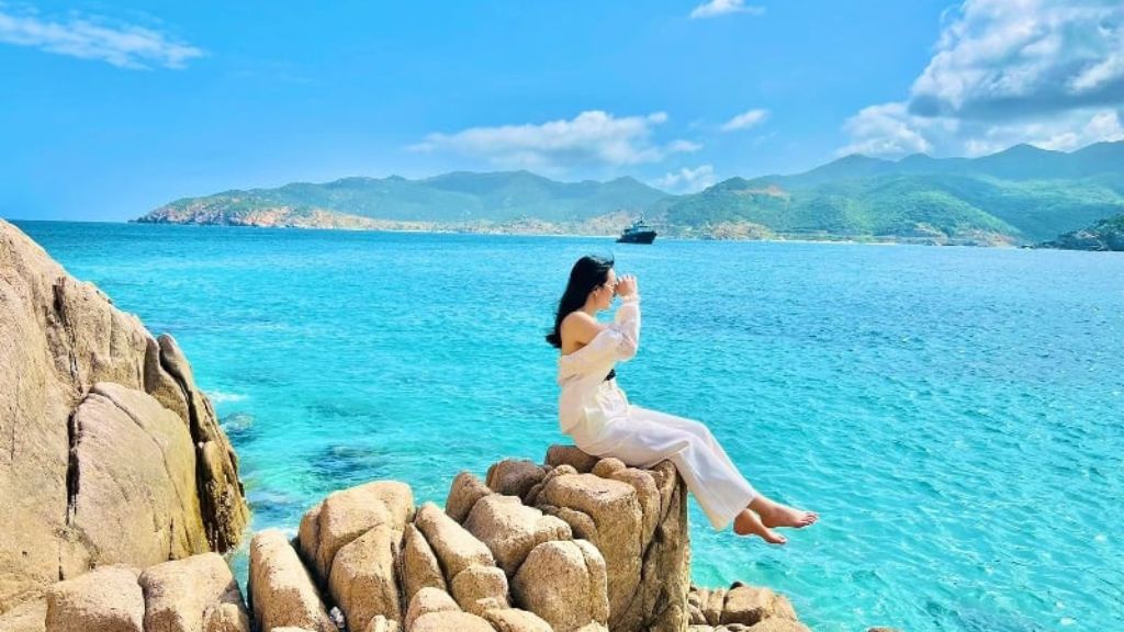 Khám phá sự hữu tình của các vịnh đảo trong tour du lịch Nha Trang