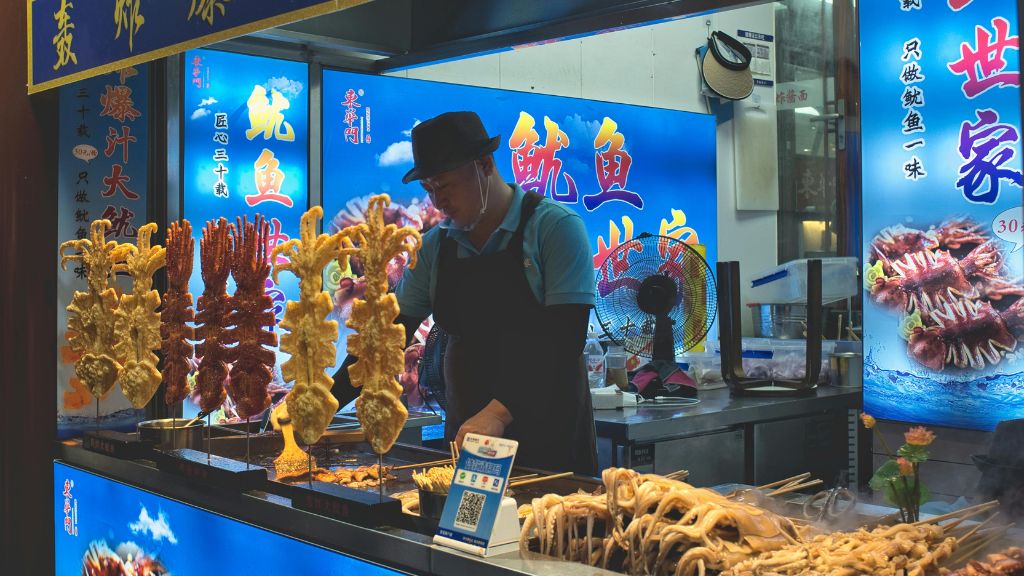 Tự do khám phá ẩm thực Bắc Kinh về đêm