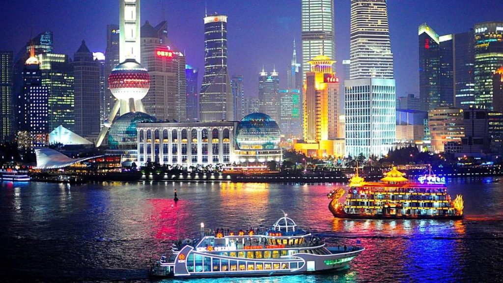 Tự túc Trải nghiệm du thuyền sông Hoàng Phố