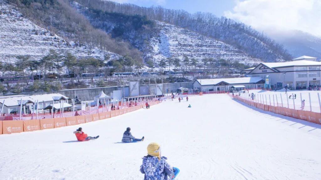 Khám phá khu nghỉ dưỡng trượt tuyết Tĩnh Chi Hồ (Jingzhihu Ski Resort)