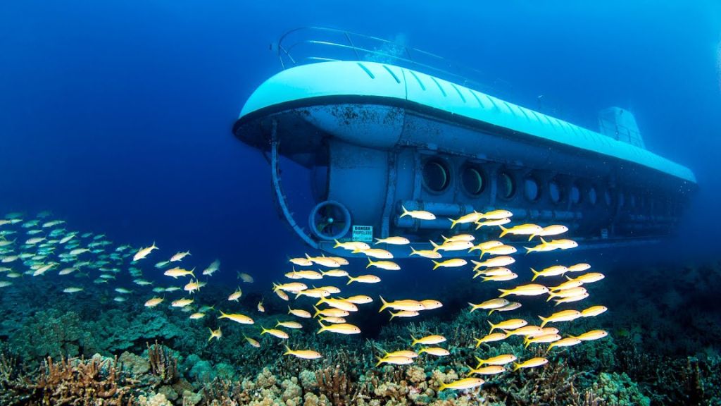 Khám phá thế giới đại dương bằng tàu ngầm