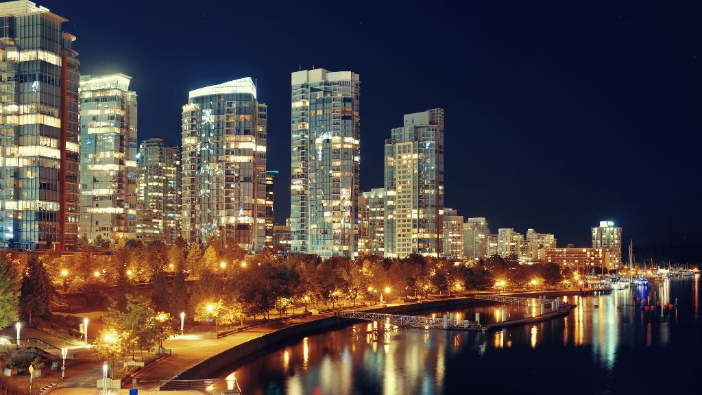 Thành phố Vancouver lung linh về đêm