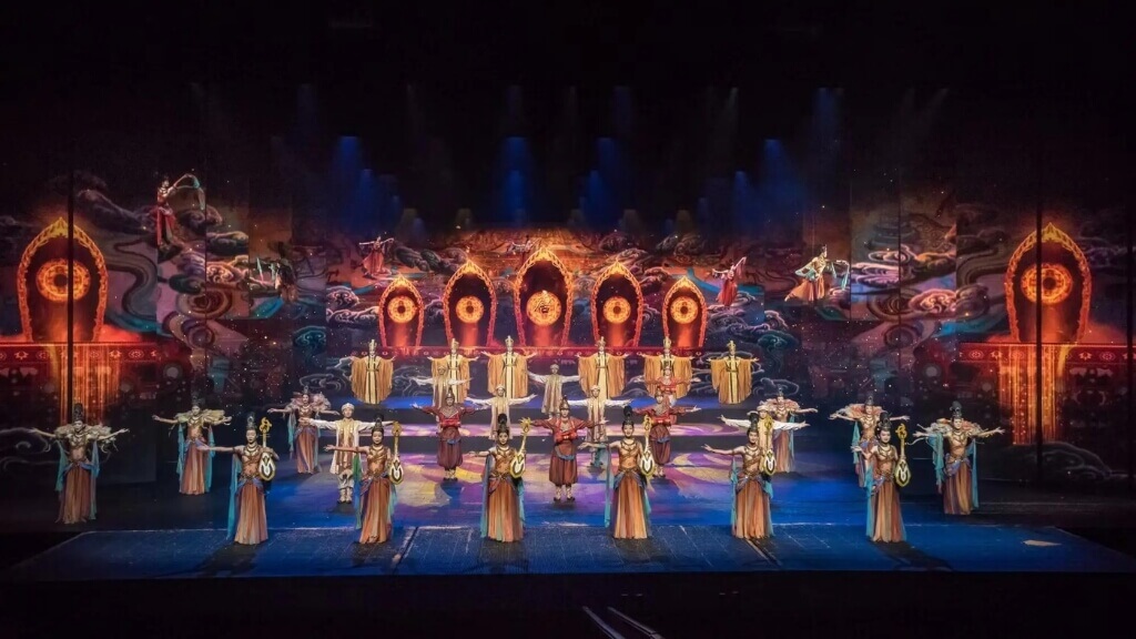 Trương Gia Giới Thiên Cổ Tình - show nghệ thuật đặc sắc hàng đầu Trung Quốc