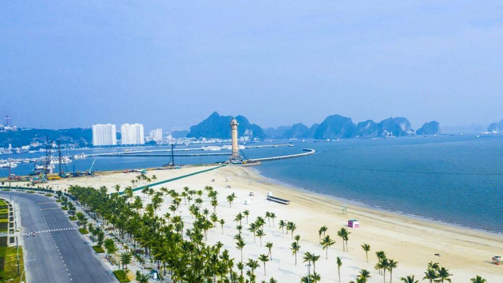 Biển Bãi Cháy Quảng Ninh