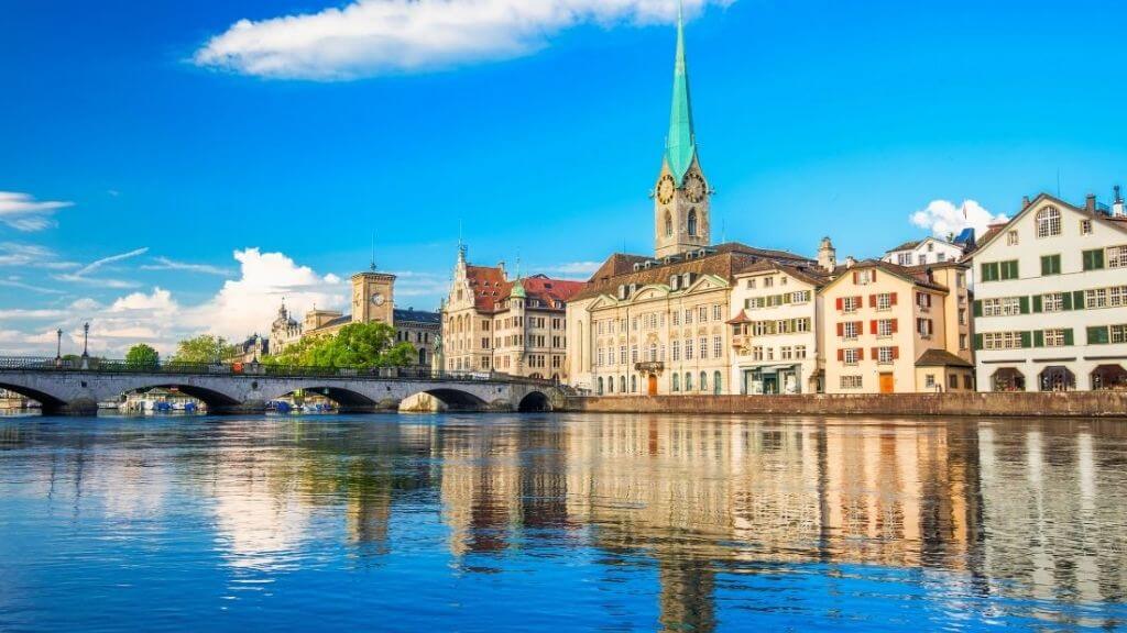 Thả hồn bên Hồ Zurich – bình yên giữa lòng Thụy Sĩ