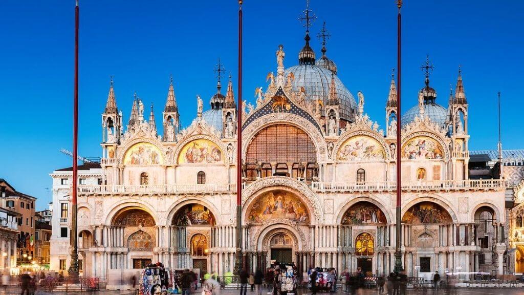 Chiêm ngưỡng mái vòm dát vàng rực rỡ của San Marco