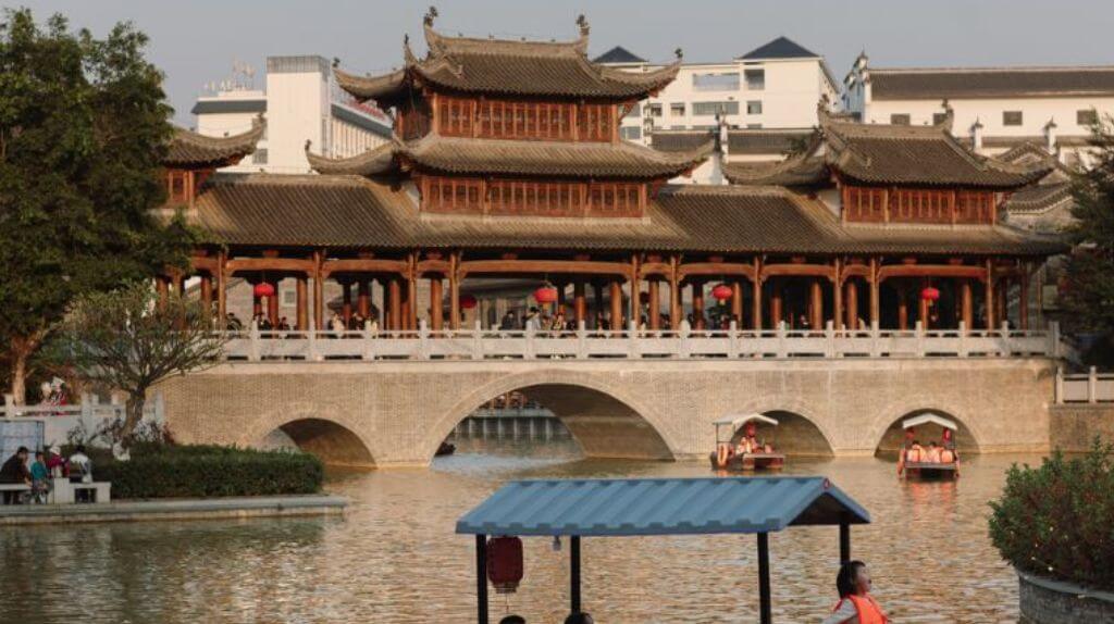 Vẻ đẹp ngất ngây ở Thái Bình Cổ Trấn