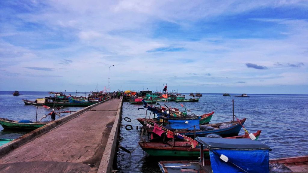 Tìm hiểu cuộc sống ngư dân tại làng chài Hàm Ninh