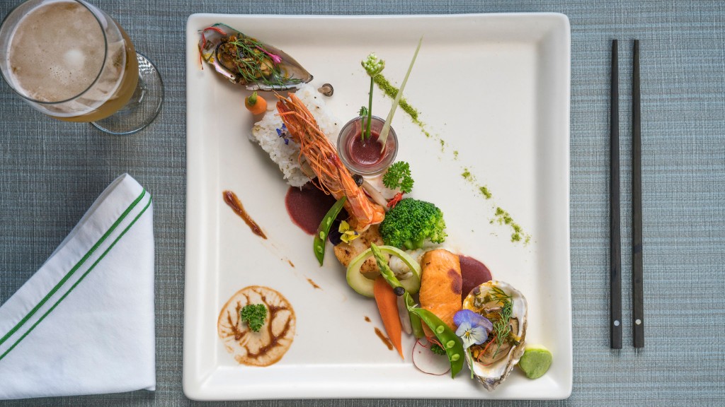 Ẩm thực độc đáo trên du thuyền Heritage Line Ylang