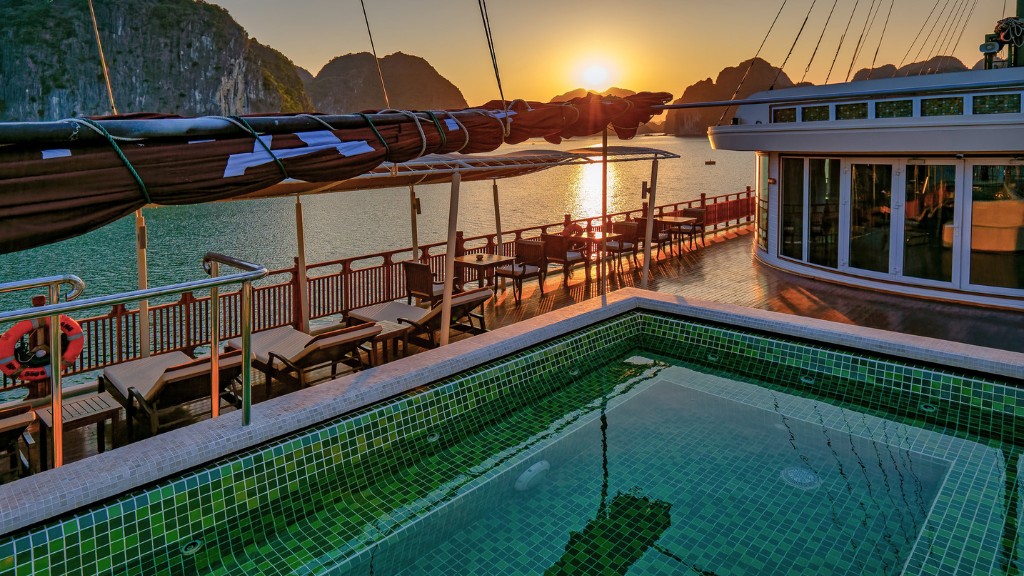 Boong tắm nắng với view cực đỉnh