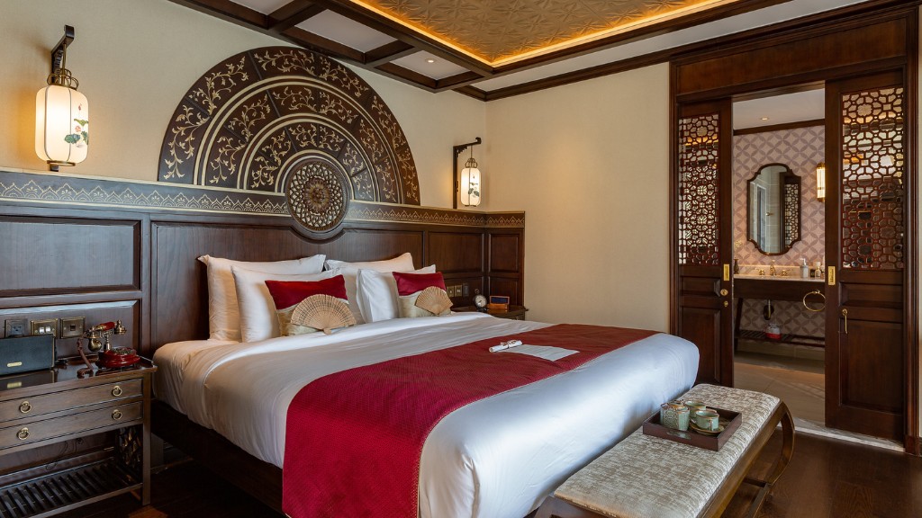 Phòng ngủ Regency Suite (Pure Lotus) được thiết kế ấm cúng