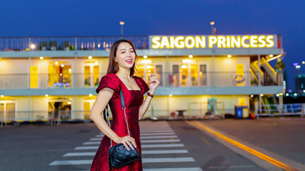 Check in du thuyền Saigon Princess