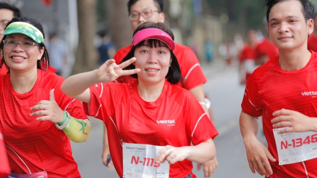 Vận động viên tham gia chạy marathon