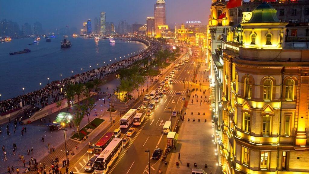 Bến Thượng Hải sầm uất về đêm