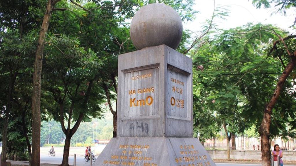 Cột mốc Km0 Hà Giang