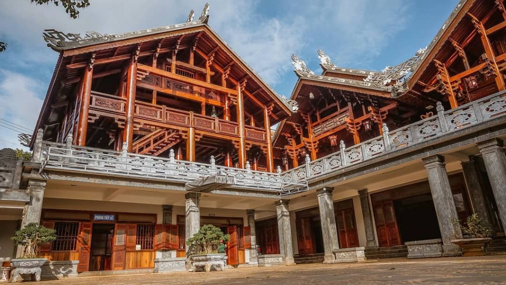 Tham quan chùa Sắc Tứ Khải Đoan với kiến trúc kết hợp độc đáo