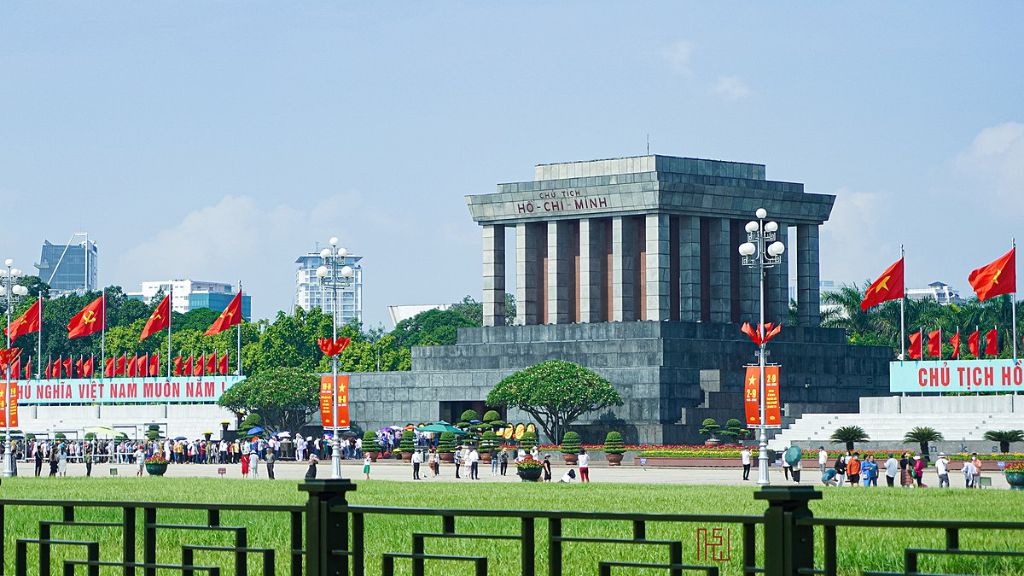 Viếng thăm lăng Bác
