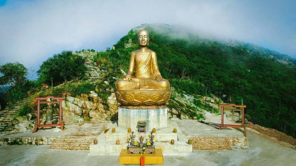 Tượng Phật Hoàng Trần Nhân Tông ở Yên Tử