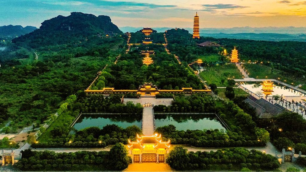 Du lịch Hà Nội - Ninh Bình chiêm ngưỡng trọn vẹn thiên nhiên hùng vĩ