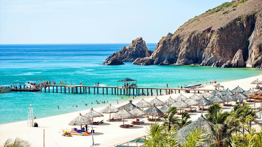 Khám phá đảo Kỳ Co biển xanh cát trắng