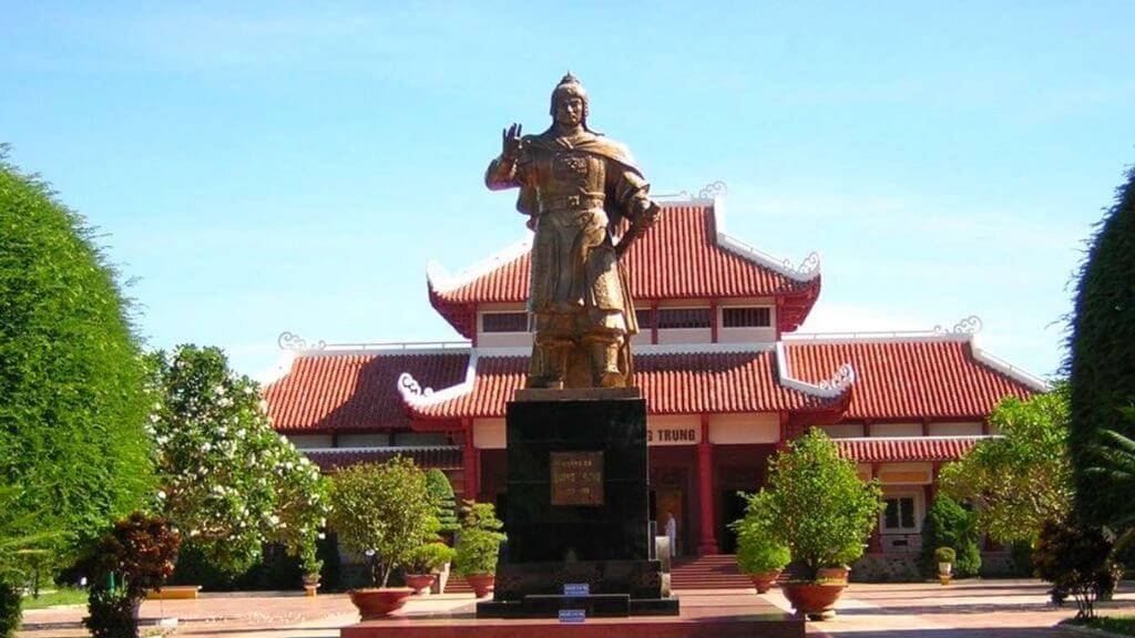 Nhà thờ vua Quang Trung linh thiêng