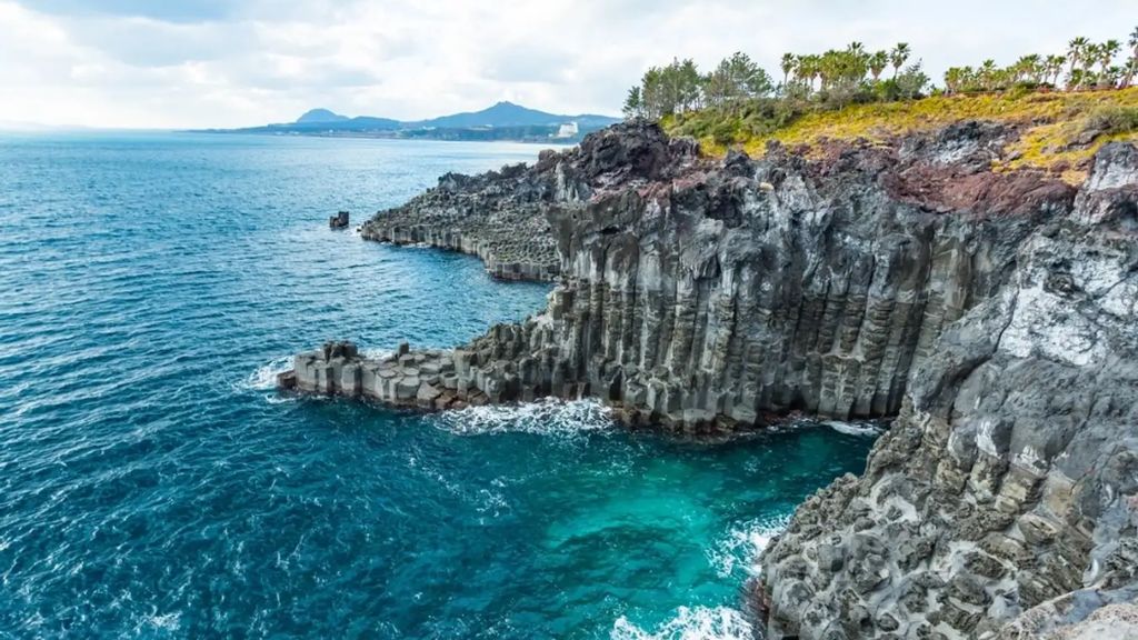 Ghềnh đá đĩa Jusangjeolli tại đảo Jeju