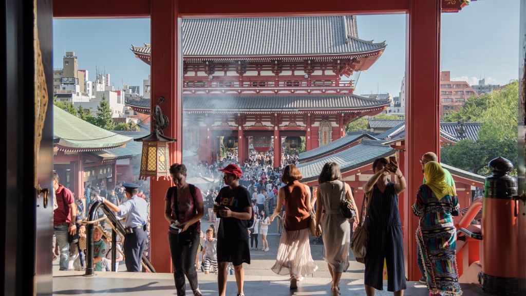 Khám phá chùa cổ Asakusa Kannon