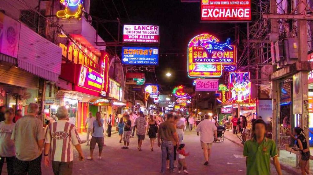 Dạo bước khám phá Pattaya về đêm