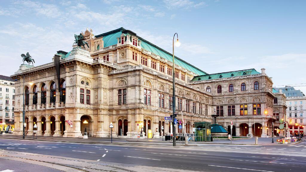 Chiêm ngưỡng Nhà hát Opera Quốc gia Vienna - Công trình kiến trúc cổ điển nổi tiến