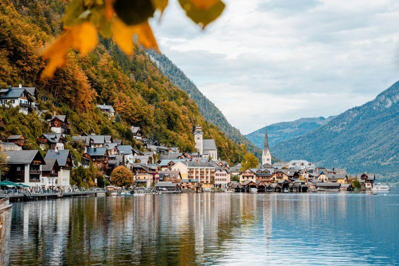 Ngôi làng cổ thơ mộng nằm bên hồ Hallstatt