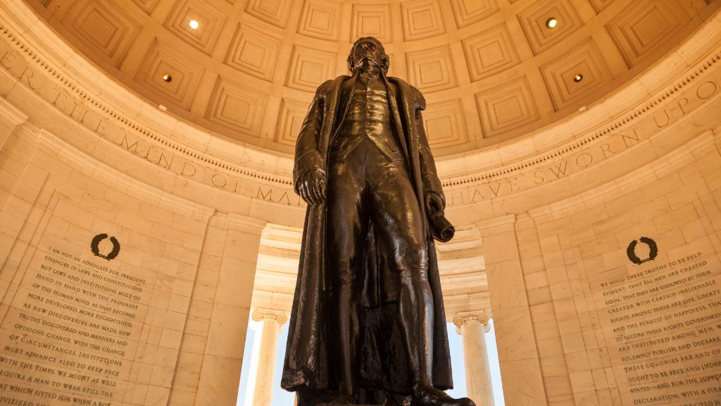 Bên trong Nhà Tưởng Niệm Tổng Thống Jefferson
