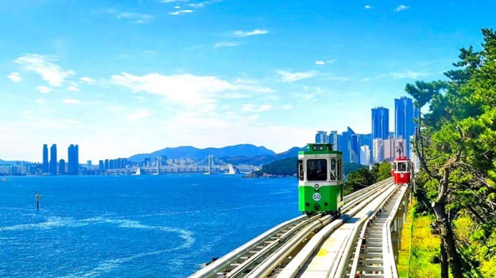 Tàu điện ven biển Haeundae
