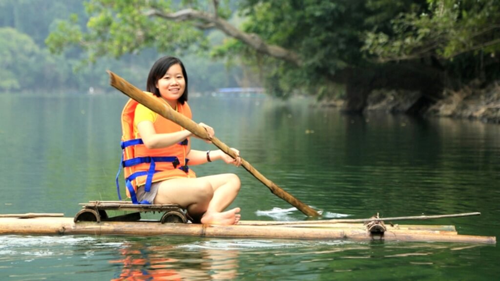 Đảo Bà Góa một hòn đảo nhỏ xinh xắn nằm ngay vị trí trọng tâm của hồ Ba Bể