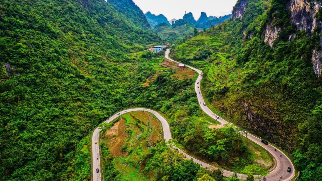 Đèo Mã Phục được mệnh danh là một trong những con đèo đẹp nhất Cao Bằng