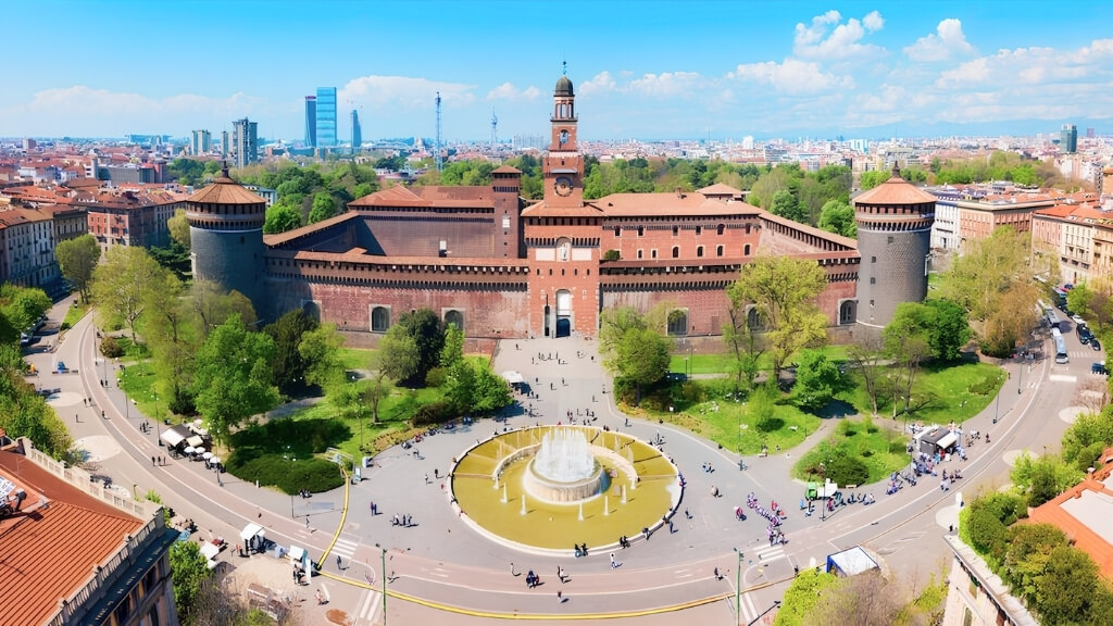 Toàn cảnh Lâu đài Sforzesco