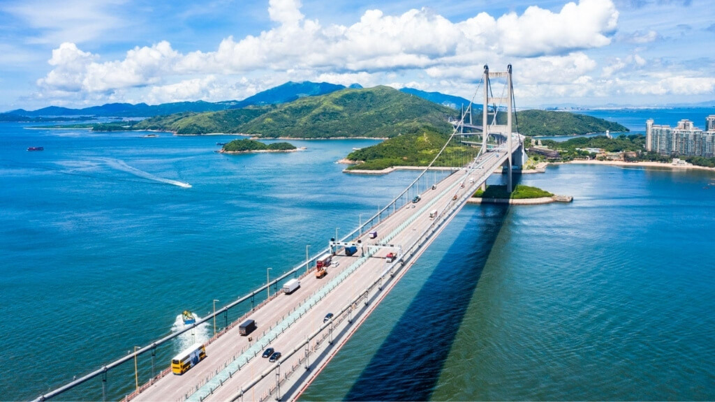Cầu Thanh Mã nối liền đảo Tsing Yi và đảo Ma Wan