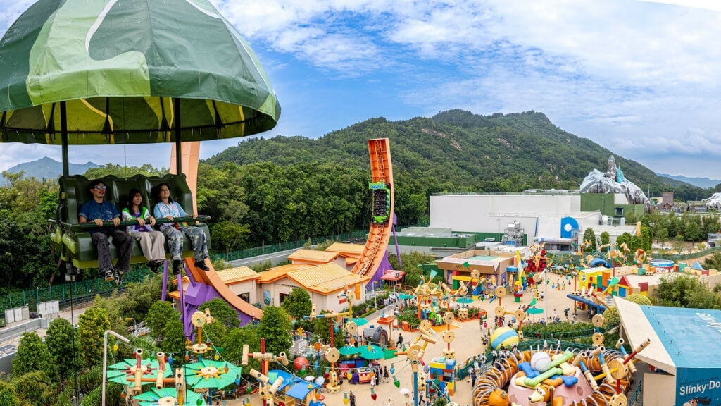 Thỏa sức vui chơi tại Disneyland HongKong