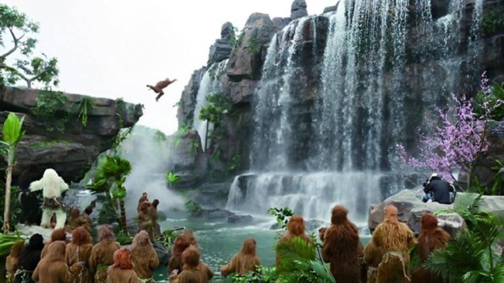 Tại Cửu Trại Câu quý khách có thể thăm quan bối cảnh được chọn để quay Hoa Quả Sơn trong phim Tây Du Ký