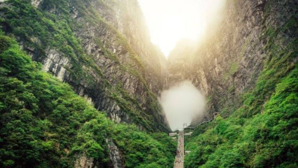 Cổng Trời – Thiên Môn Động