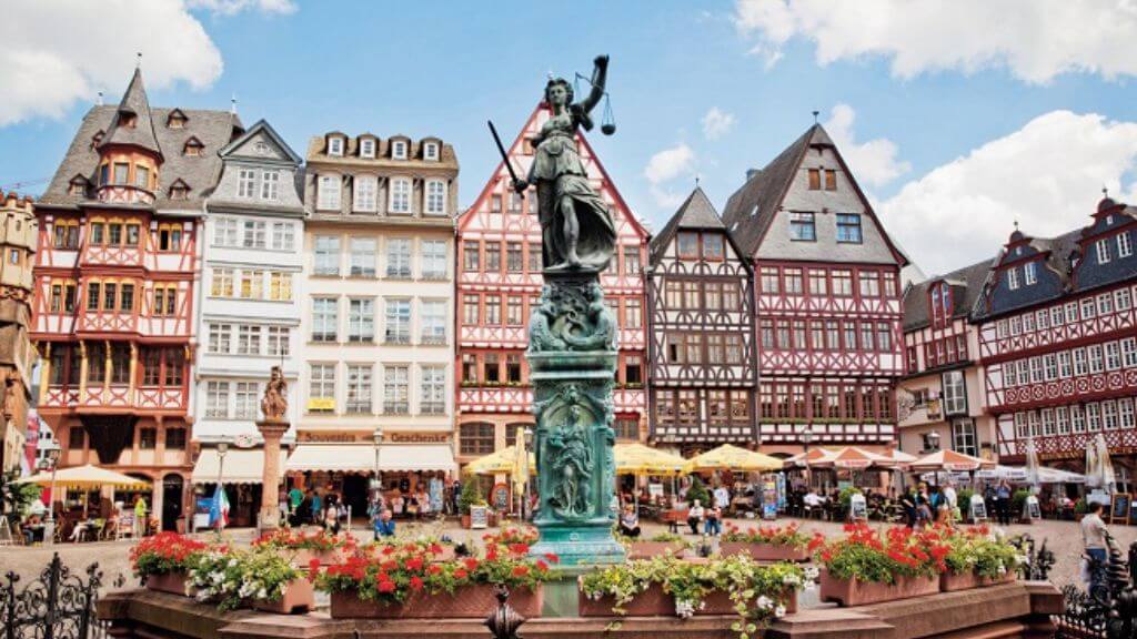 Quảng trường Römerberg   Trái tim của Frankfurt (2)