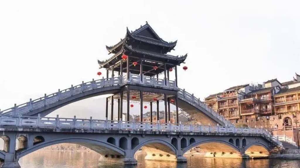 Hồng Kiều Phong Vũ Lầu