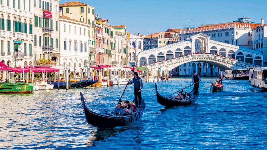 Du ngoạn sông Venice