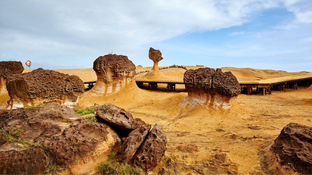 “Công viên địa chất Dã Liễu” là một trong những kỳ quan thiên nhiên nổi tiếng