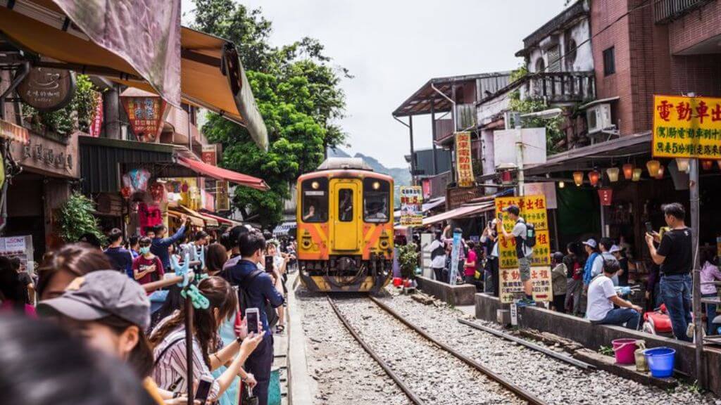 “Làng cổ Thập Phần”   Shifen nơi mọi người thường đến để thả thiên đăng