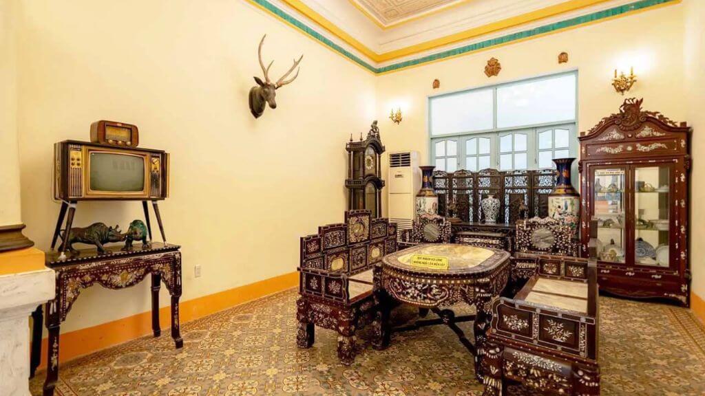 Không gian bên trong của Nhà Công tử Bạc Liêu