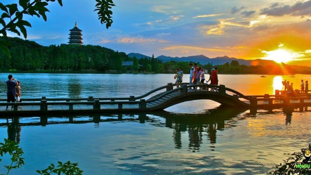 Vẻ đẹp mê hoặc lòng người 4 mùa của Tây Hồ ở Hàng Châu Trung Quốc